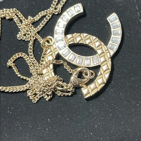 Trade - Picture 12 of 12